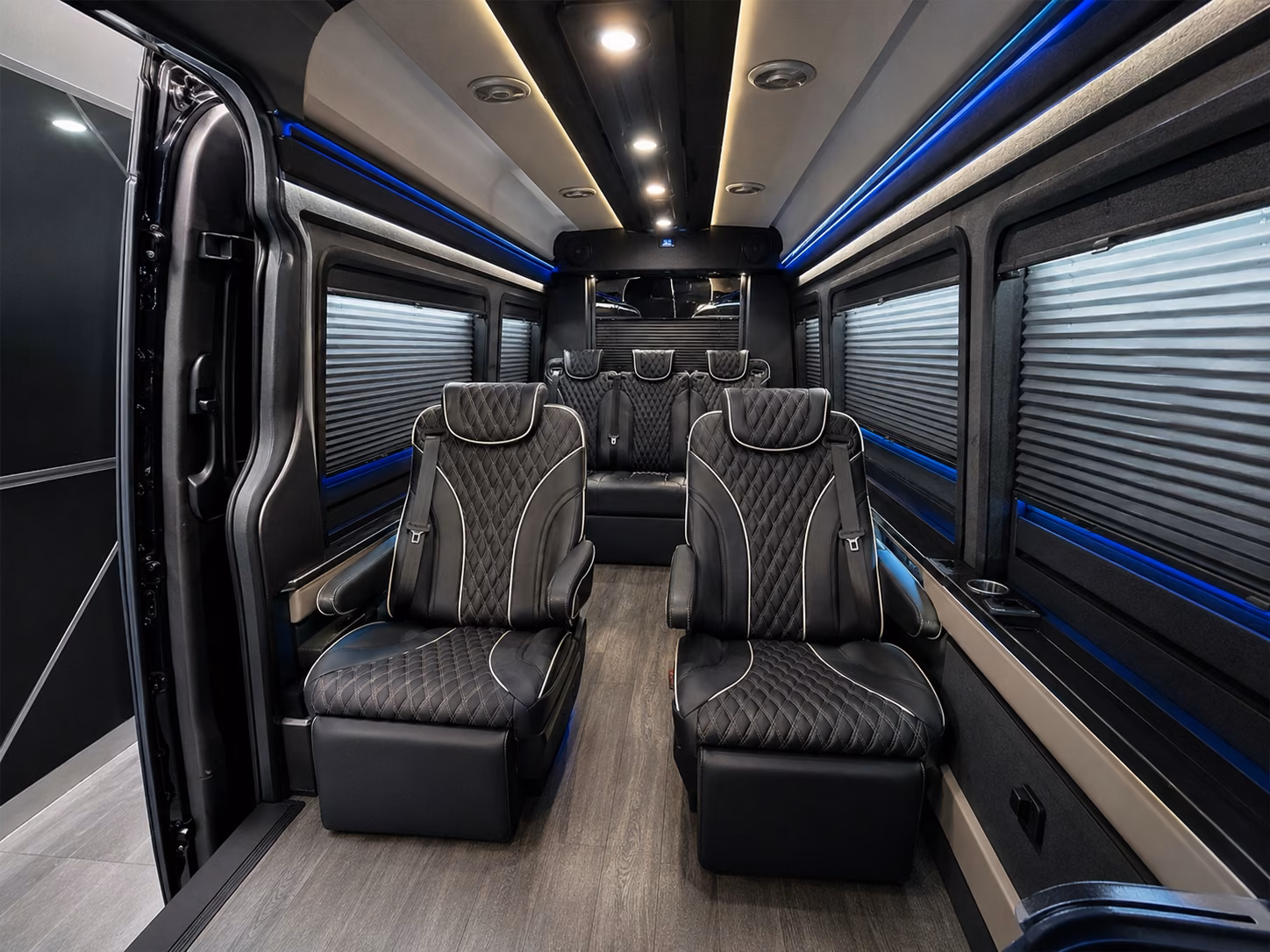 group airport transfers to convention and event venues in wichita
